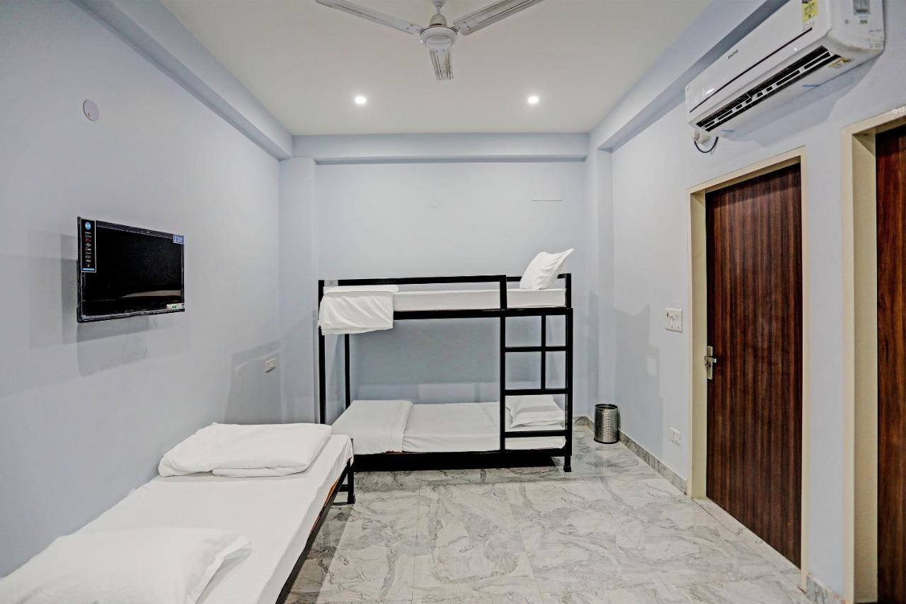 Hostel S B Inn-Near New Delhi Train Station Exterior foto