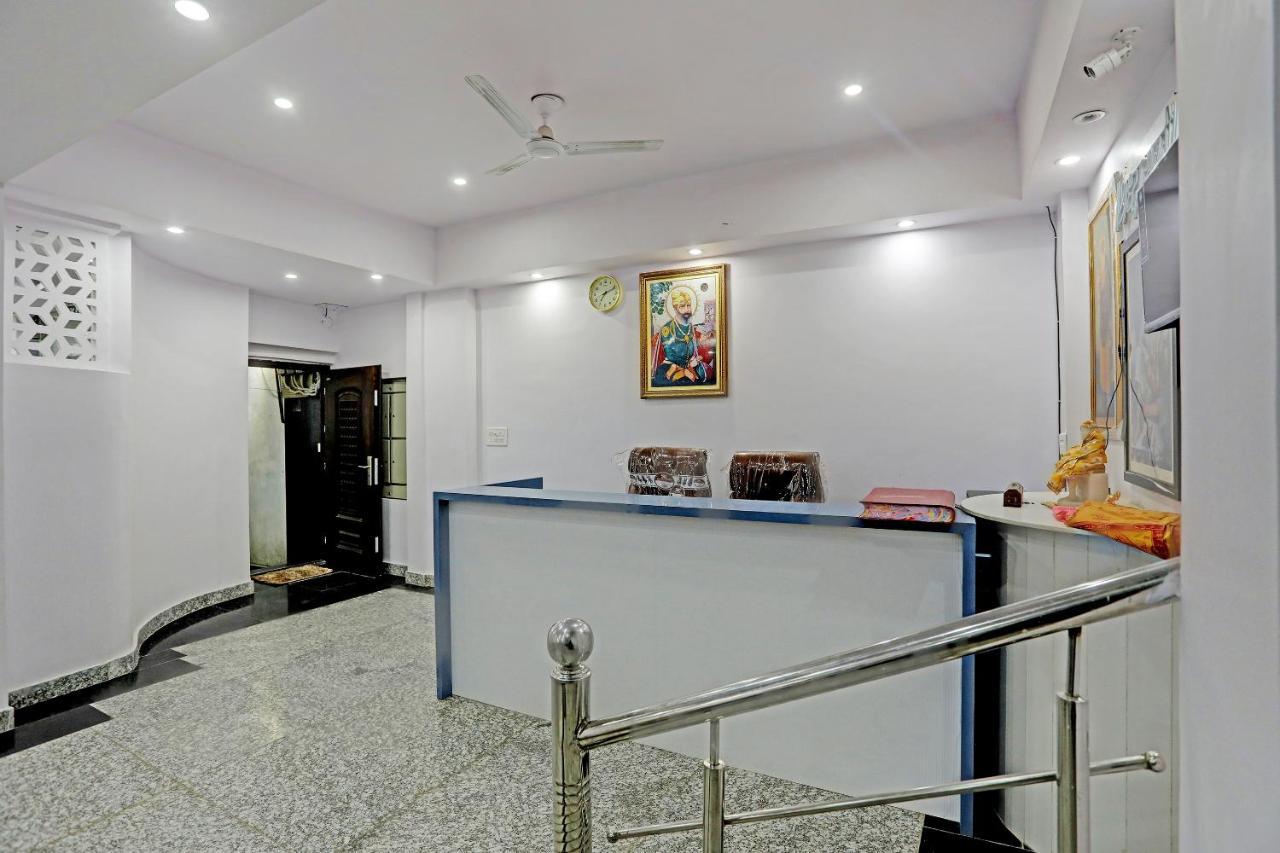 Hostel S B Inn-Near New Delhi Train Station Exterior foto