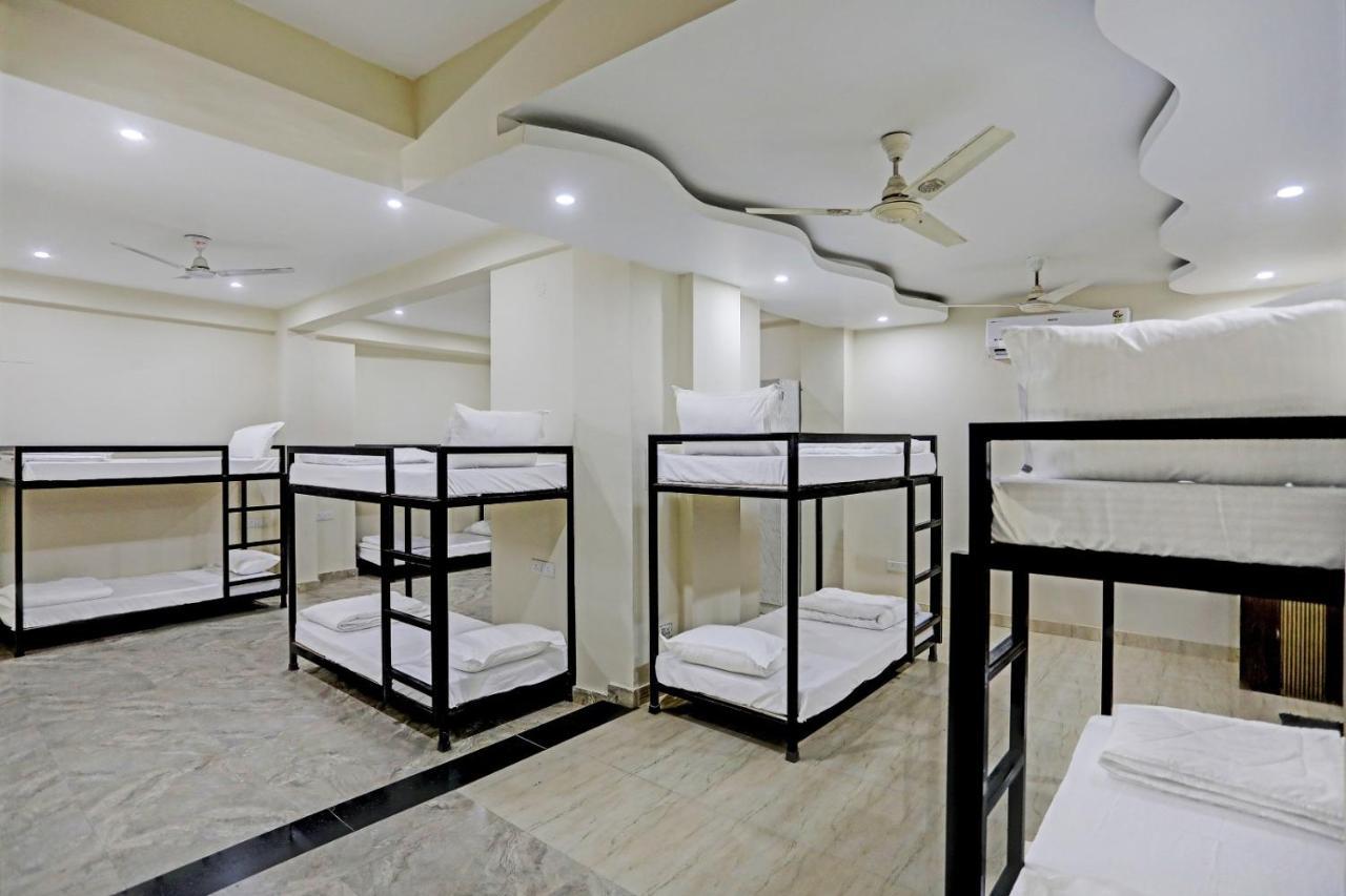 Hostel S B Inn-Near New Delhi Train Station Exterior foto