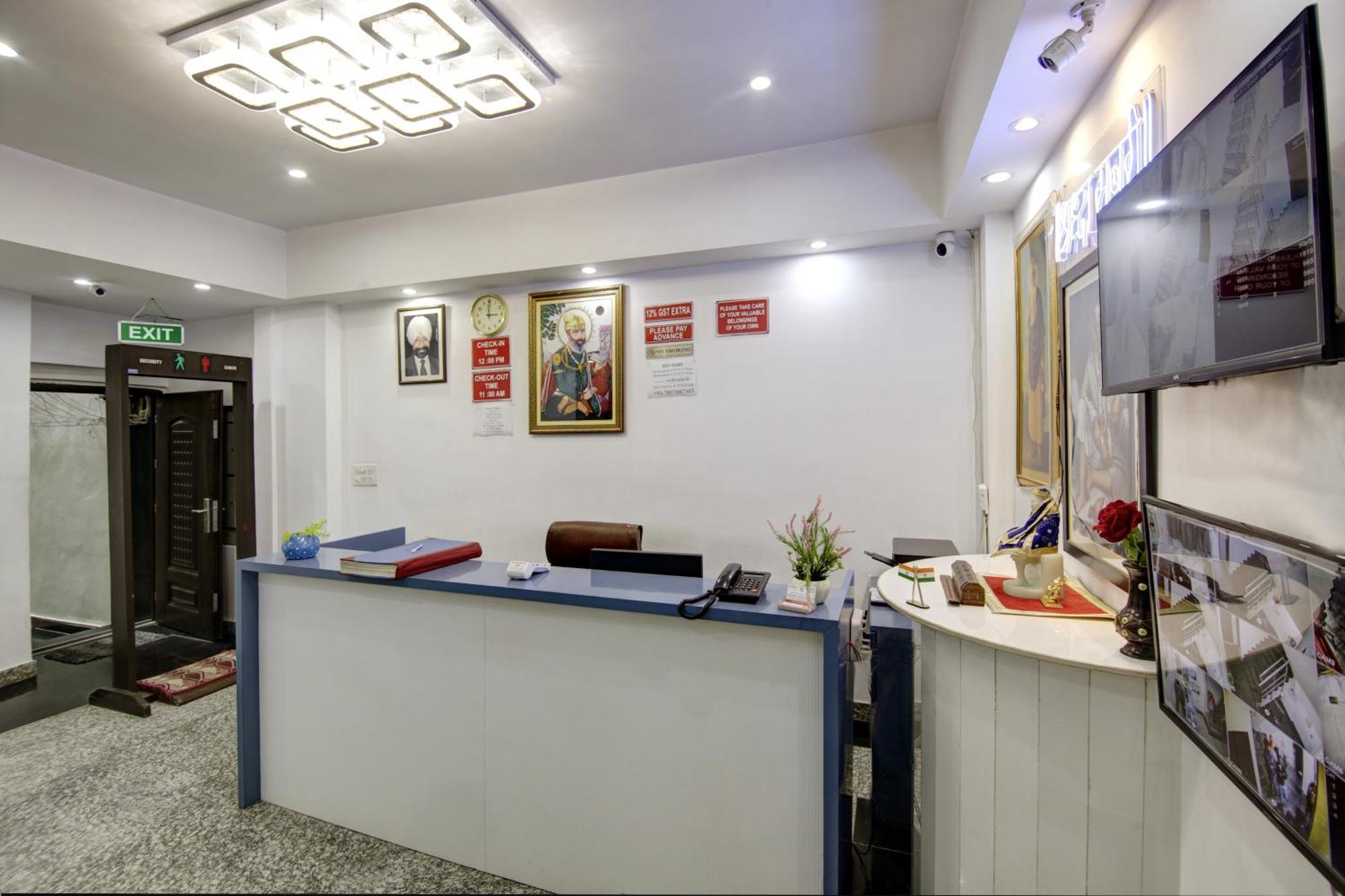 Hostel S B Inn-Near New Delhi Train Station Exterior foto