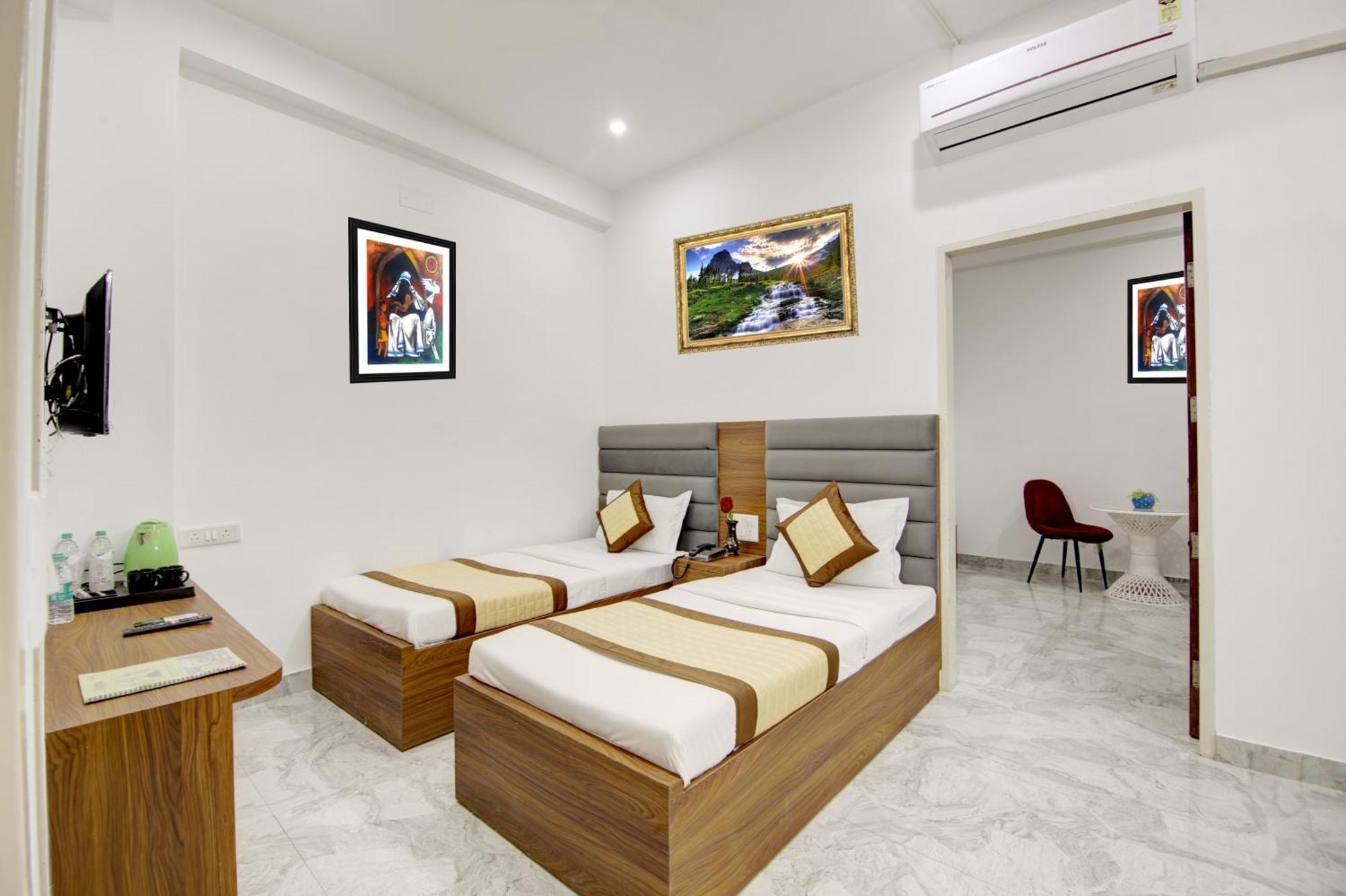 Hostel S B Inn-Near New Delhi Train Station Exterior foto