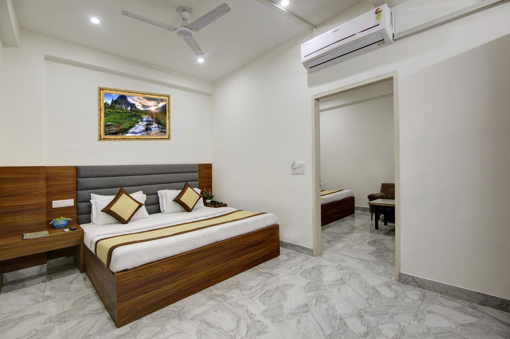 Hostel S B Inn-Near New Delhi Train Station Exterior foto