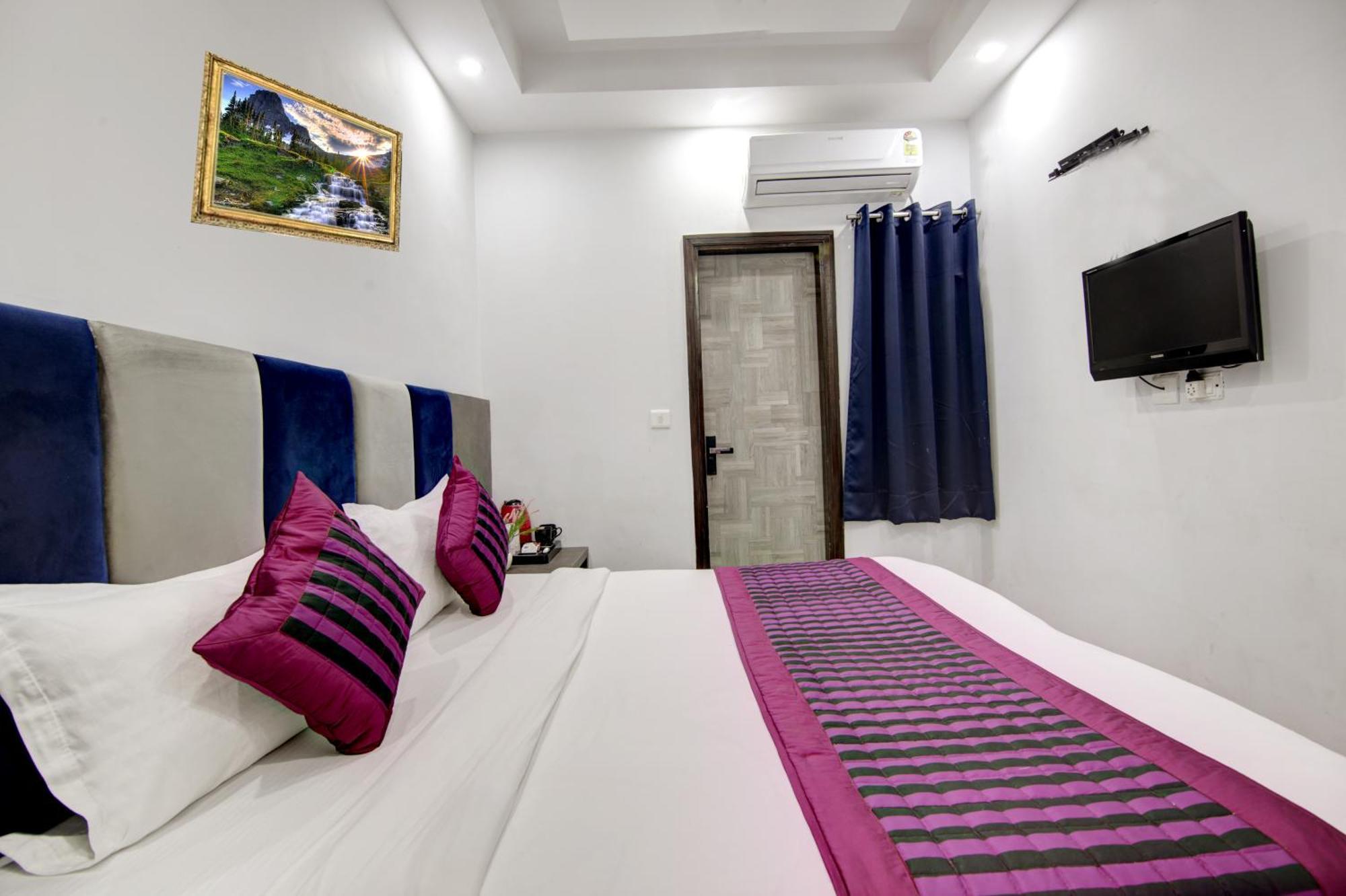 Hostel S B Inn-Near New Delhi Train Station Exterior foto